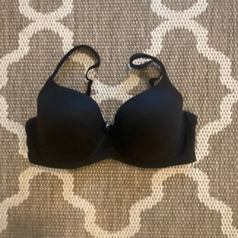 Victoria’s Secret body by Victoria line Demi bra, size 36D